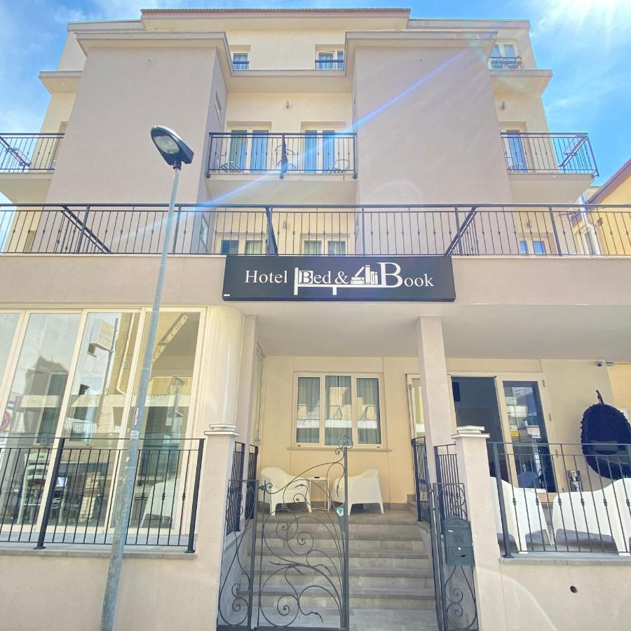 Hotel Bed And Book Ρίμινι Εξωτερικό φωτογραφία