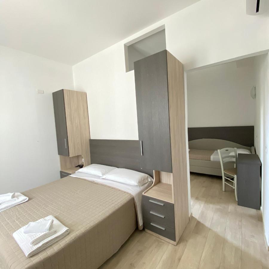 Hotel Bed And Book Ρίμινι Εξωτερικό φωτογραφία