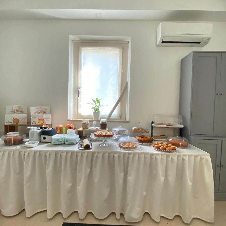 Hotel Bed And Book Ρίμινι Εξωτερικό φωτογραφία