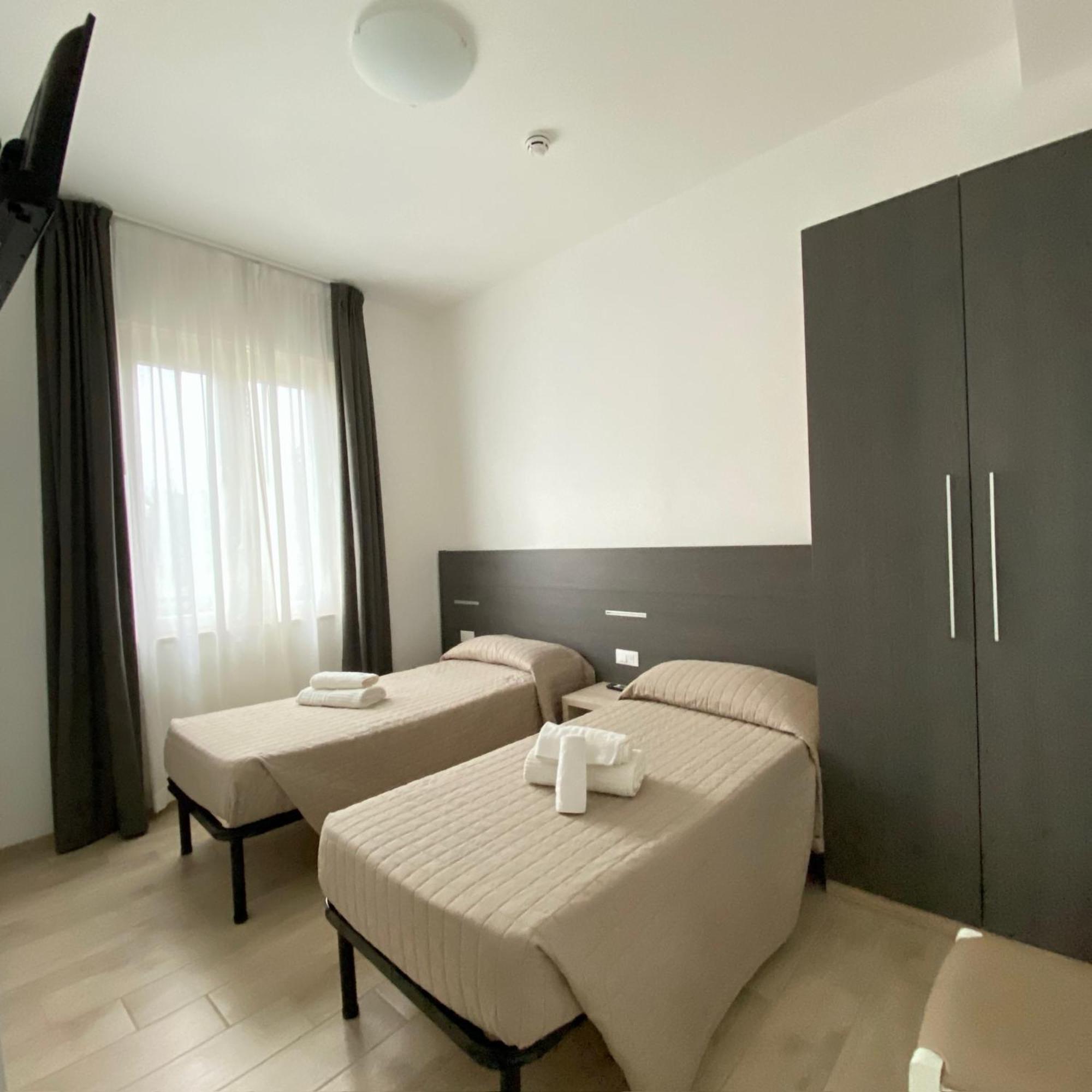 Hotel Bed And Book Ρίμινι Εξωτερικό φωτογραφία