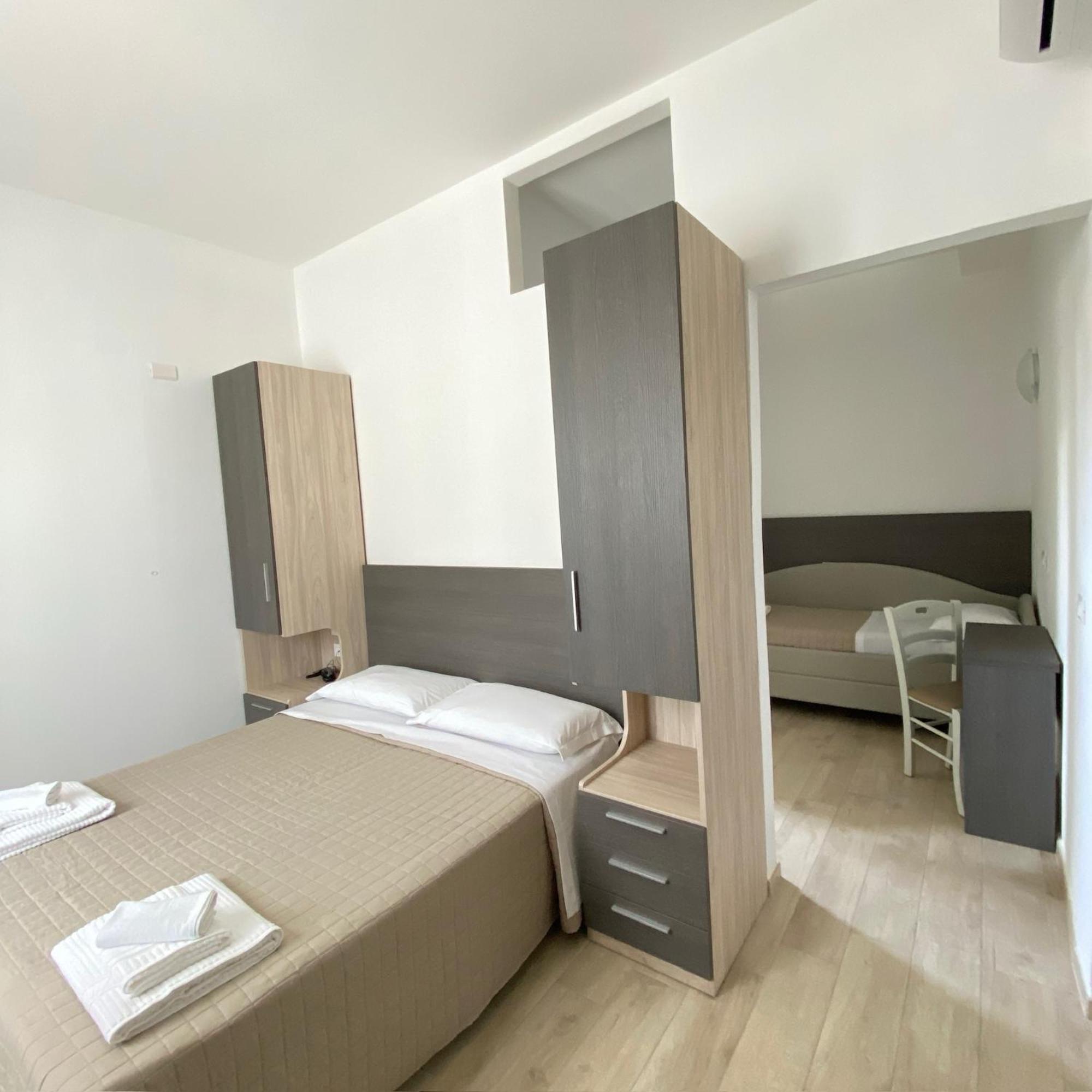 Hotel Bed And Book Ρίμινι Εξωτερικό φωτογραφία