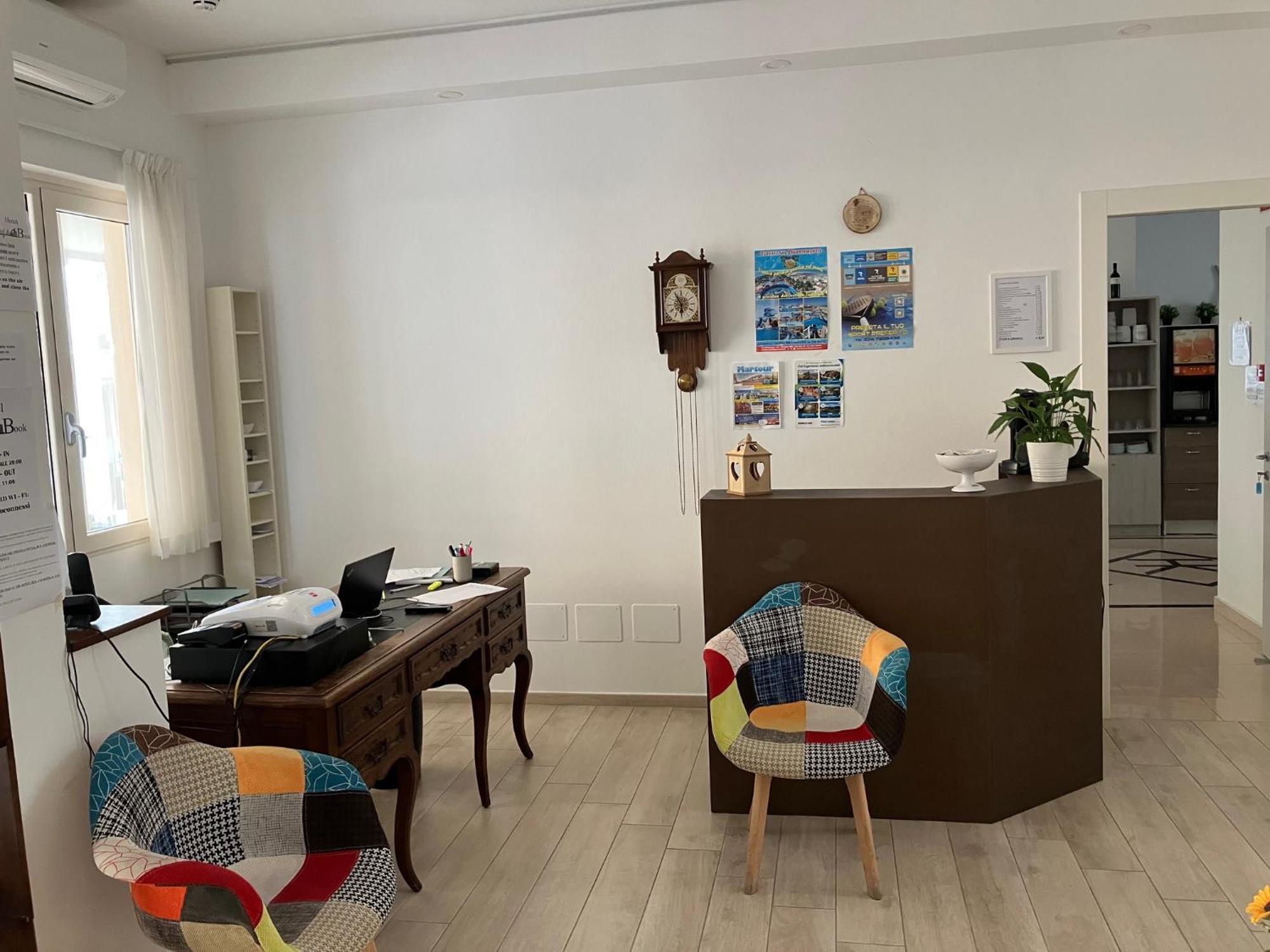 Hotel Bed And Book Ρίμινι Εξωτερικό φωτογραφία